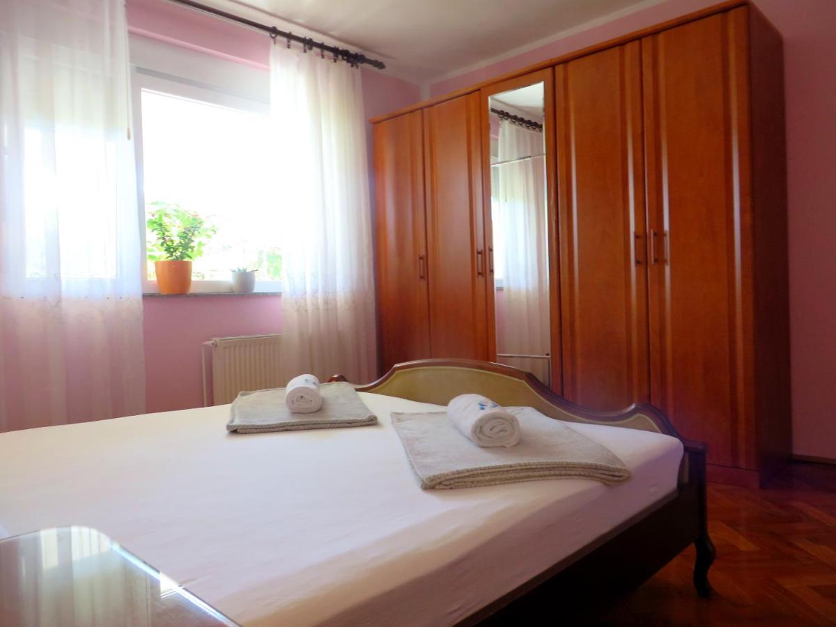 Beach Apartments Roza - The Garden Apartment Biograd Na Moru Bagian luar foto