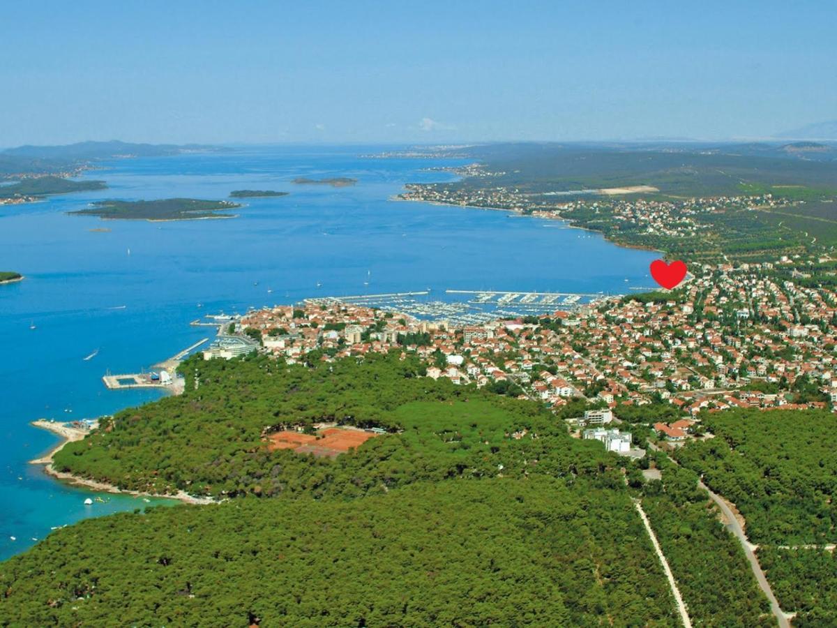Beach Apartments Roza - The Garden Apartment Biograd Na Moru Bagian luar foto