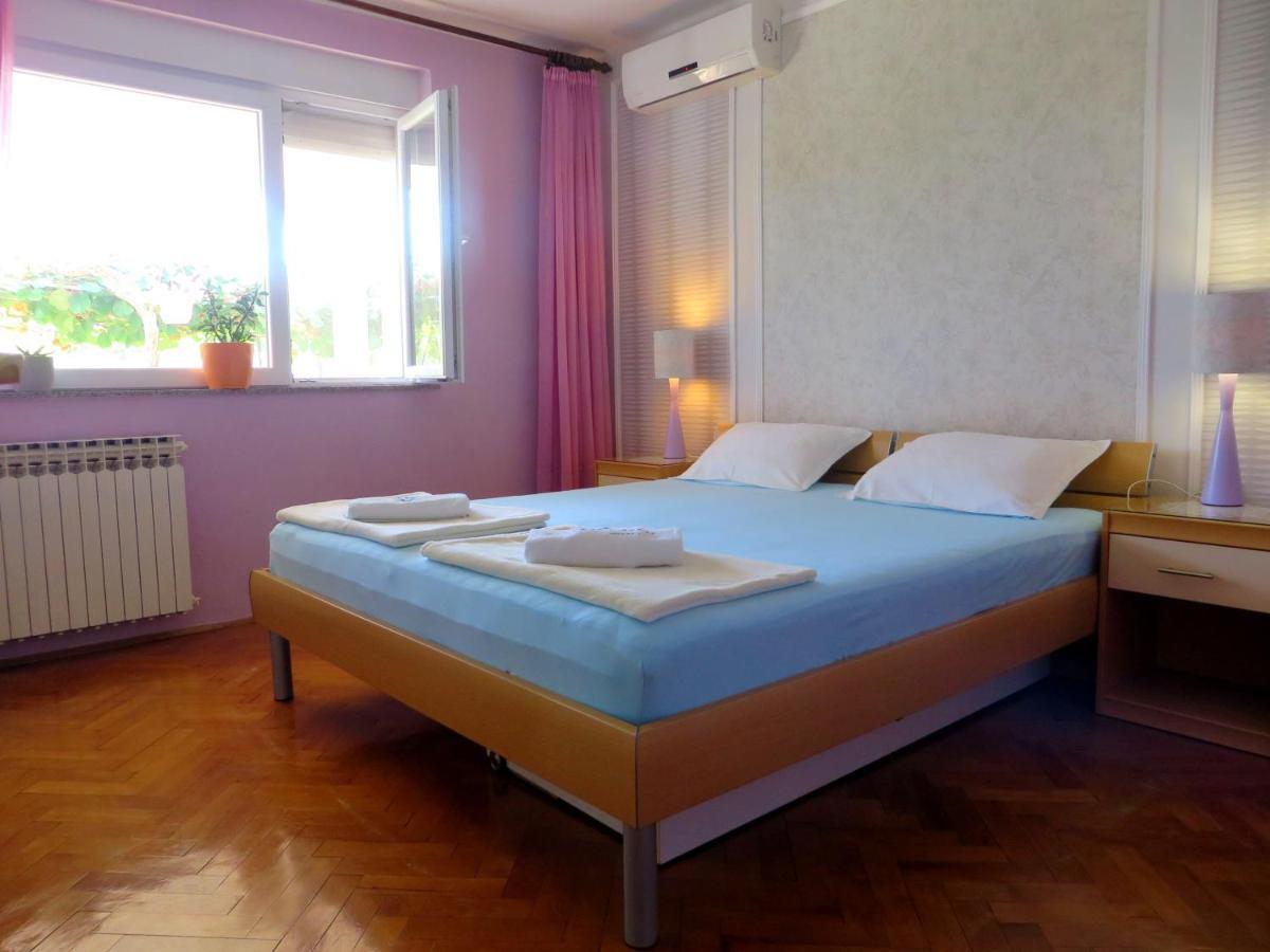 Beach Apartments Roza - The Garden Apartment Biograd Na Moru Bagian luar foto